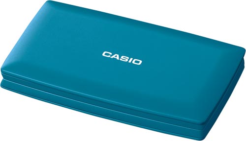 カラフル電卓　折りたたみ手帳型　レイクブルー 明るいレイクブルーの表面に、ストラップ付きで折りたたまれた状態が見える。