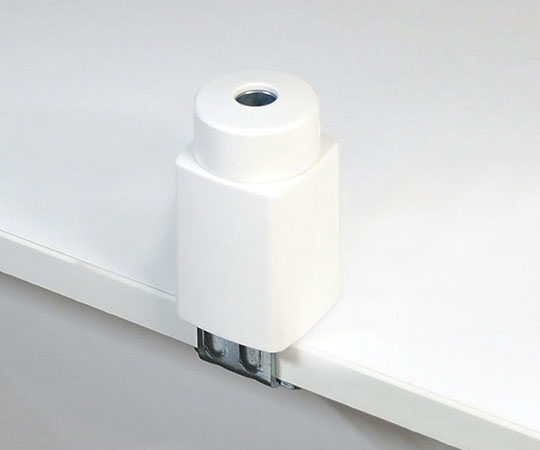 Z-LIGHT　LEDデスクライト　白 角度を変えたホワイトのランプシェードが光を放つ姿
