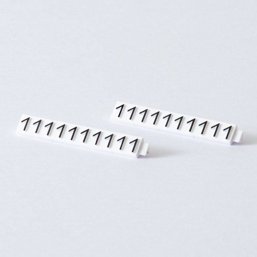 陳列備品 ニュープライスキューブ補充L用(20粒) 白/黒 1 友屋 白と黒の備品が均等に配置された状態