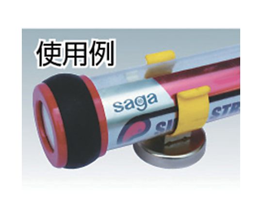 ハンドライト用マグネットホルダー Φ60ライト簡易固定 高さ83×直径66mm 黒いマグネットホルダーがテーブルの上に置かれ、上部にライトの取り付け部分が見える状態