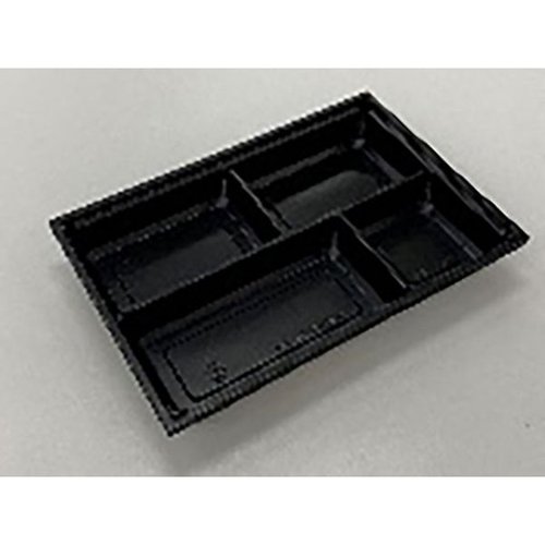 折箱 新ワン折重 90×60 J-4 黒底 アクタ 黒底の折箱が側面を見せて、清潔感が漂う状態