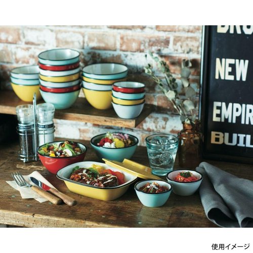 食器 Torico 9cmボール ミントグリーン 台和 淡いミントグリーンのボールが正面から見える清楚な印象