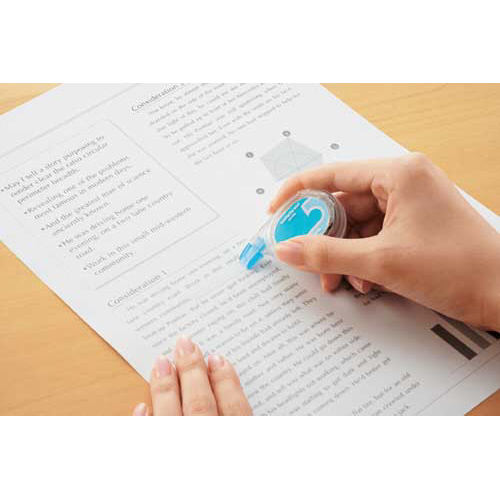 修正テープ<ケシピタミニ>　5mm幅　10個 透明なパッケージに収められた商品の正面が見える状態