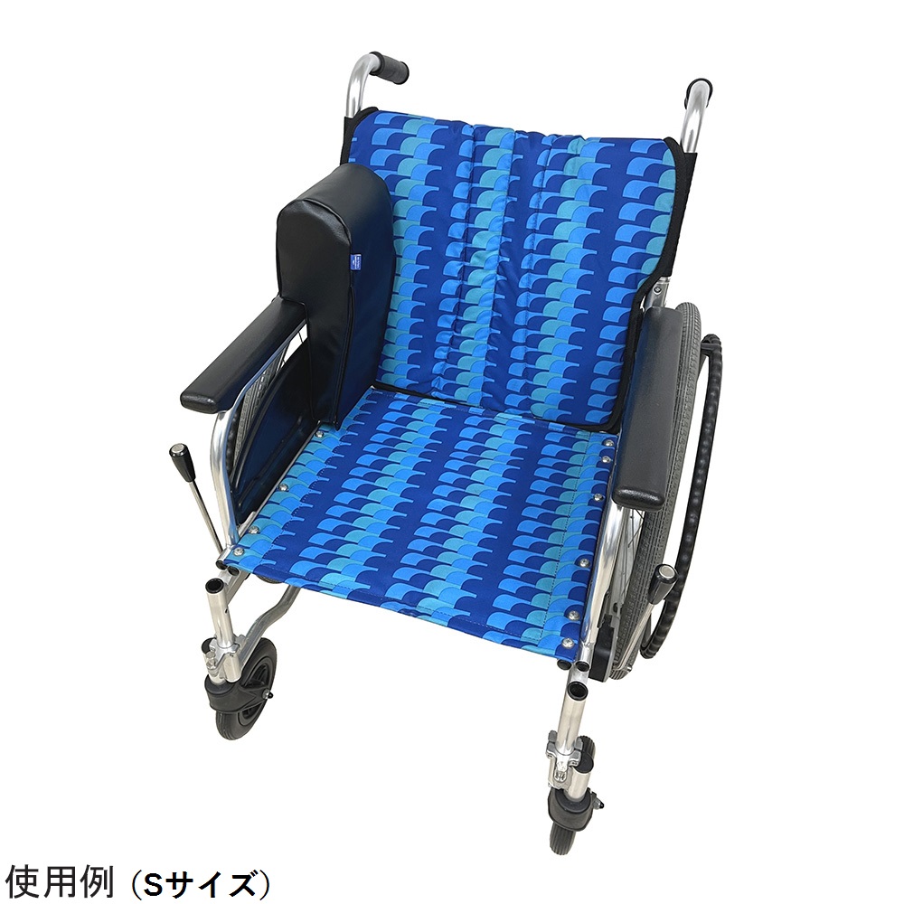 サイドサポートクッションfit 140×100×330mm L 滑らかな表面でシンプルなデザインの側面からの視点