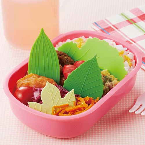 抗菌シリコンレタス&リーフバラン カットされた野菜が並べられた状態で、色鮮やかなディスプレイ。