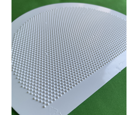 生地スケッパー エンボス加工 白 195×150mm エンボス加工された白いスケッパーが正面から見える状態