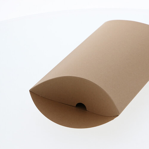 ラッピングにピッタリなピロー型のギフトボックス（クラフト）