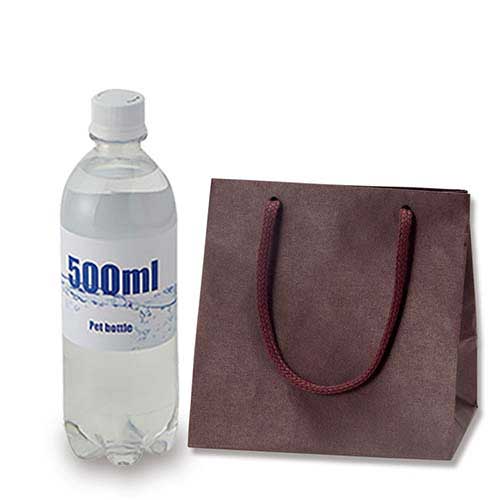 使いやすい無地タイプで、ブラウンの手提げ紙袋