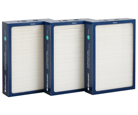 Blueair　Classic　600シリーズ用　デュアルプロテクションフィルター　3個 フィルターが個包装された状態で、透明なビニールに包まれている様子