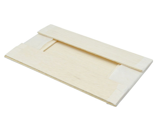 弁当容器 ファルカタ184-106 セット 25枚×16パック入 白いパッケージに収まった多数の容器が並んでいる様子