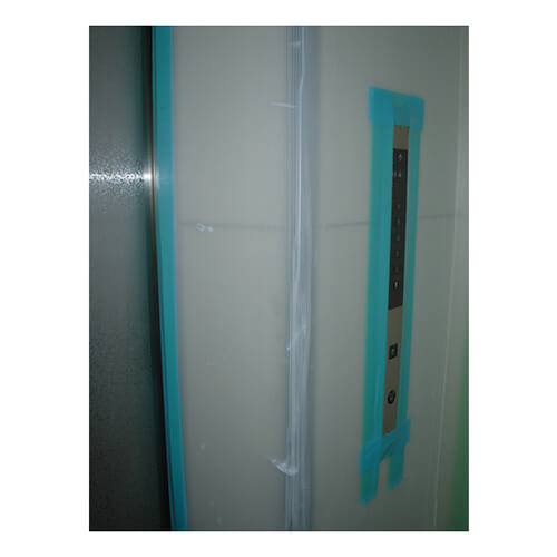 糊残りの少ない弱粘着タイプの養生テープ