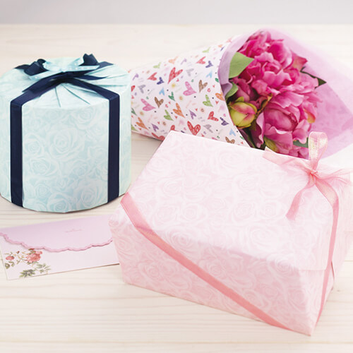 ギフトボックスのラッピングに！花柄の包装紙