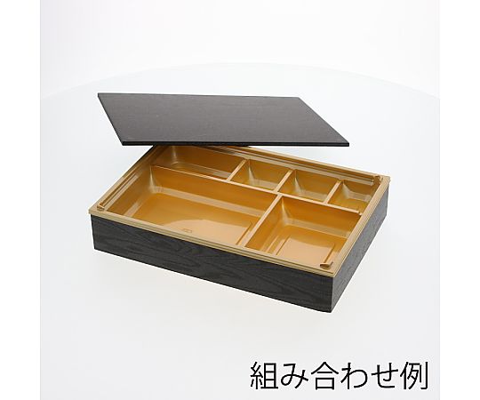 弁当容器 ワン折重 縁 81×55（45）黒焼杉 25枚入 黒い弁当容器が重ねられた横からの視点