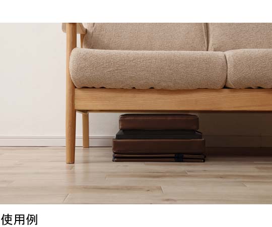 ペットステップ ブラウン 横から見たデザインで、木目調の質感が強調されている状態