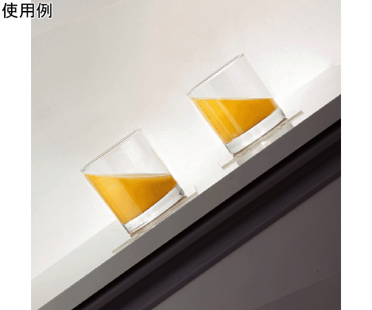 転倒防止シート（ゲルタック角型）20×20×5.0t 81個入 複数のシートが重ねられ、透明な包装に収められた状態