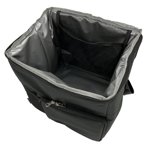 クーラーバッグ　20L　縦型　保冷　防水 真横からの角度で撮影された防水素材のクーラーバッグ。