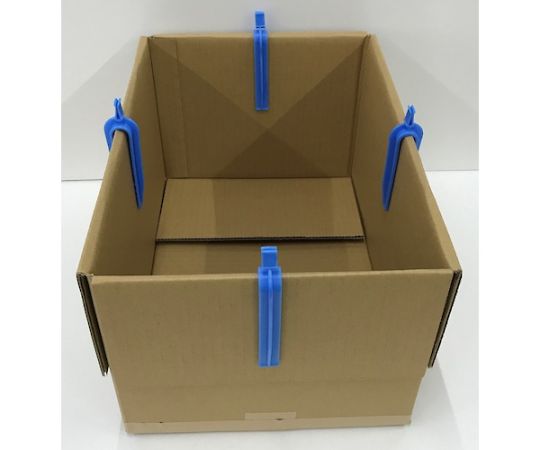 段ボールクリップ　50個入 透明な袋に収められた50個のクリップが確認できる状態