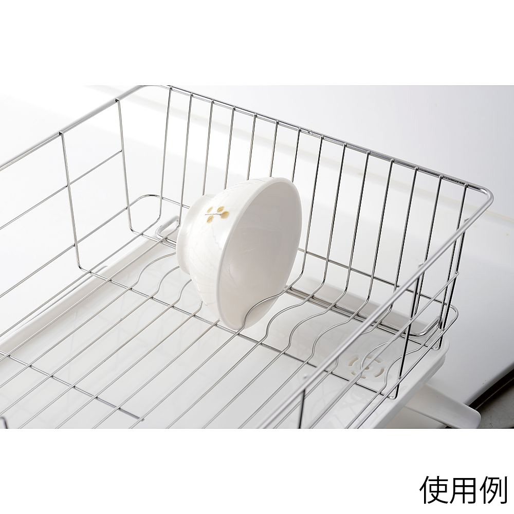 SUIグート シンクスライドバスケット 透明なバスケットが伸縮式のレールに取り付けられている様子