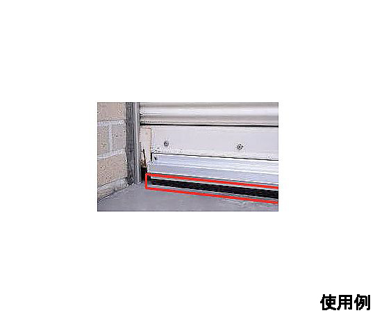 30x10mmx6m 気密スポンジ(シャッター用) 真上から撮影された長方形の巻きスリーブ