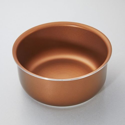 フライパン VISIONS GOLD Coating IH対応クックウェア5pcsセット パール金属 整然と並んだ5つの調理器具セットが美しい金色のコーティングで輝いている様子
