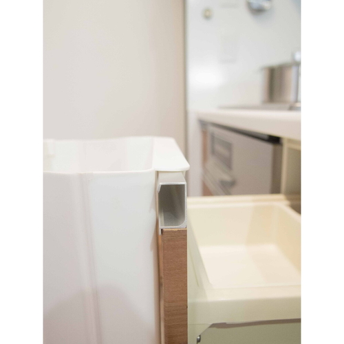 ゴミ箱　Shellpakaキッチンようダストボックス 白いシンプルなデザインで、蓋が開いた状態のダストボックス