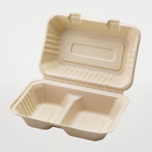 弁当容器 BBランチ 240-150-2(5枚入) パックスタイル 透明なパッケージに収められた5枚の弁当容器が並んでいる様子