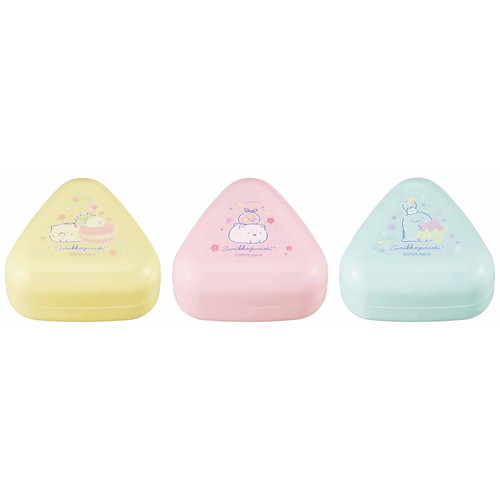 おにぎりケース　3個セット　すみっコぐらし　弁当箱 3個のカラフルなケースが整然と並んでいる様子