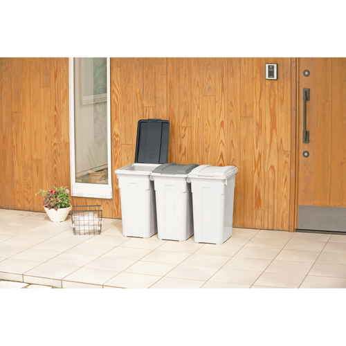 ゴミ箱　屋外兼用　45L　連結カラー分別ペール　ダークグレー 本体が並んでいる状態で、蓋が開いている様子