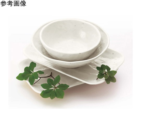 角皿 白釉 180×115×20mm 10個入 白色の皿が整然と並ぶ様子、陰影が優雅に映る。