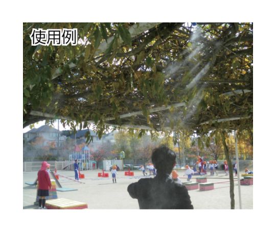 ミスト噴霧キット　COOLKIT-A（水道直圧タイプ） 透明なタンクが設置された、水道直圧式の噴霧装置が正面から見える状態