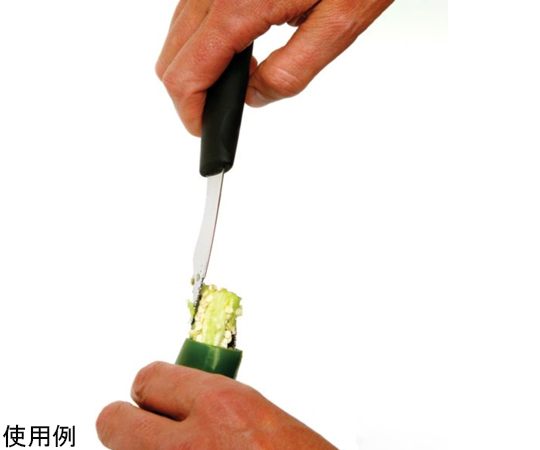 ハラペーニョカッター GRIP-EZJALAPENO/PEPPERCORER 持ち手が鮮やかな色のカッターが清潔な背景に置かれている状況