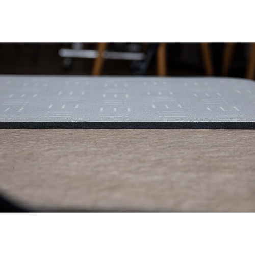 ペットマット　35×30cm　吸水　ランチョンマット　犬　猫　スクラッチ 明るい色合いのマットが直立した姿勢で、両端に波状のデザインが施されている様子。