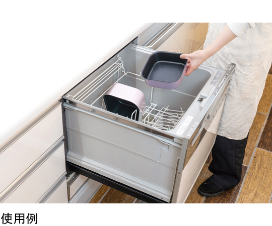 レクトメイト 角型着脱 16cm 透明な容器に食品が盛り付けられた状態