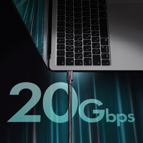 USB20Gbps(USB4　Gen2×2)Type-Cケーブル　2m　ブラック　1本 ケーブルが平らに置かれ、ブラックの色合いが際立っている様子