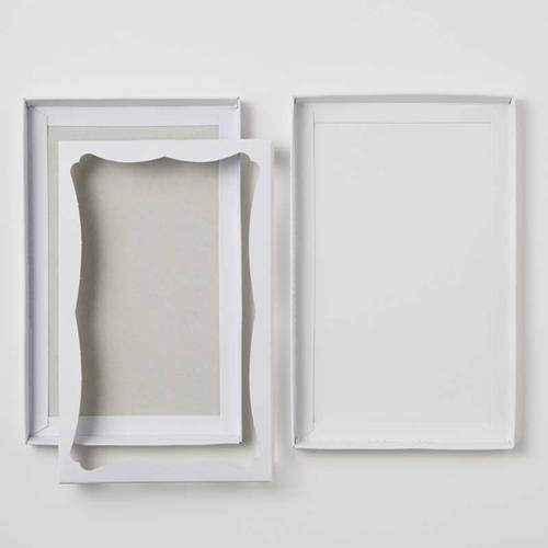 2枚組のハンカチの梱包・包装に！中枠付きのギフトボックス（白）