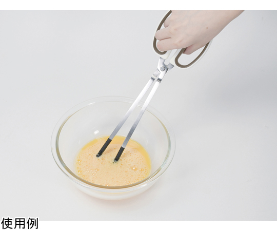 手CO かくはんしやすい細菜箸 細長いデザインの箸が立てられている状態