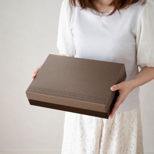 ギフト箱 モダンギフトBOX-S(10枚) ヘッズ シンプルで洗練されたデザインのギフト箱が重ねられた状態