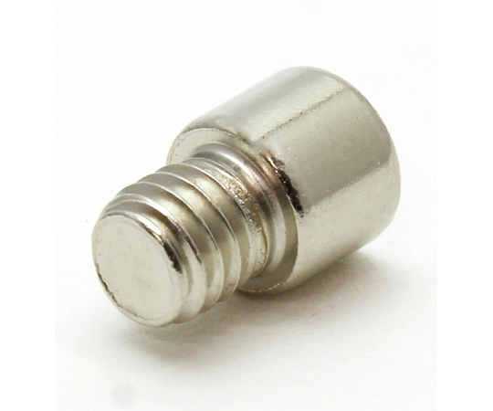 ケルダボ　クローム　（オン）　8mm　M6　4個入 光沢のある金属製の部品が並ぶ様子